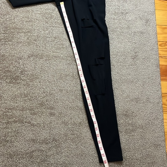 Alo Yoga Women’s Black Ripped Warrior Legging Size Small - Picture 7 of 9